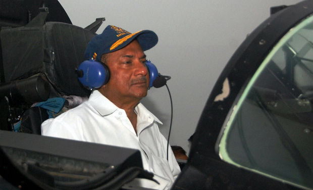 印度海軍米格-29KUB艦載戰機服役現場圖曝光