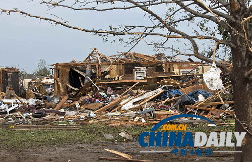 美國俄克拉荷馬市郊遭龍卷風重創(chuàng) 近百人死亡