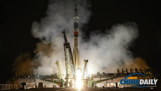 聯(lián)盟號飛船與國際空間站自動對接 三名宇航員安全送達(dá)