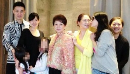 網(wǎng)曝大S發(fā)福近照：腰部變粗腹部隆起似有孕