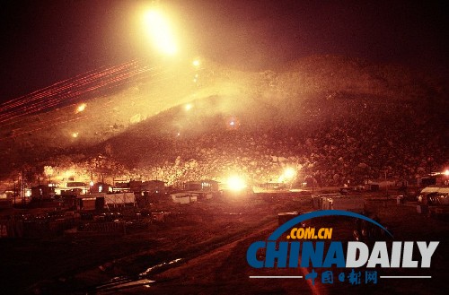 攝影師披露罕見越戰老照片 美軍全面出擊火光沖天