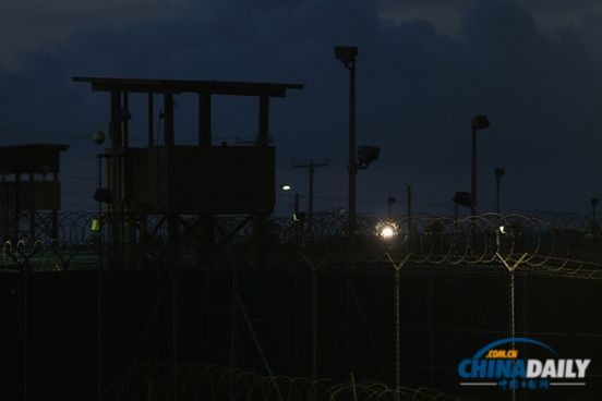 關(guān)塔那摩監(jiān)獄內(nèi)部照罕見曝光 強(qiáng)制喂食椅陰森恐怖