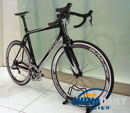 豐田推出售價(jià)百萬(wàn)日元自行車(chē) 基礎(chǔ)材料為轎車(chē)車(chē)體所用