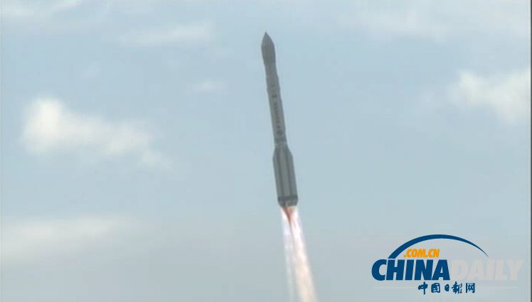 慘烈！實拍俄羅斯質(zhì)子M運載火箭升空后失控爆炸