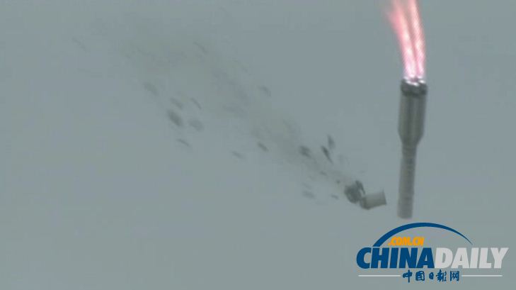 慘烈！實(shí)拍俄羅斯質(zhì)子M運(yùn)載火箭升空后失控爆炸