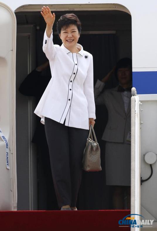 韓國政府大規?？s減公務費 青瓦臺職員因錢緊怕會客