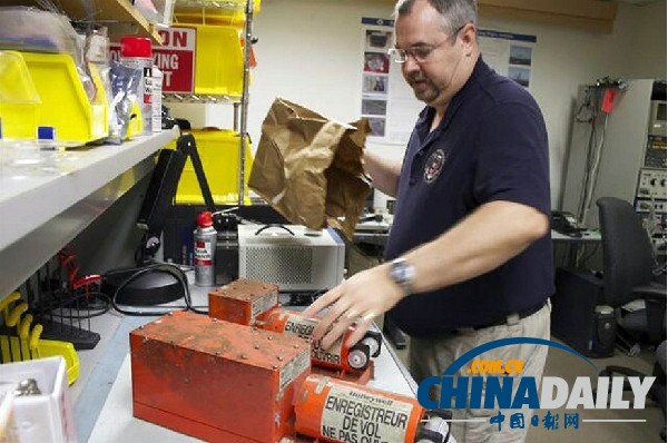 組圖：美國家運輸安全委員會開始調查失事飛機