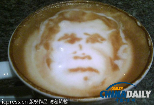 奇妙咖啡藝術 愛因斯坦向你吐舌賣萌