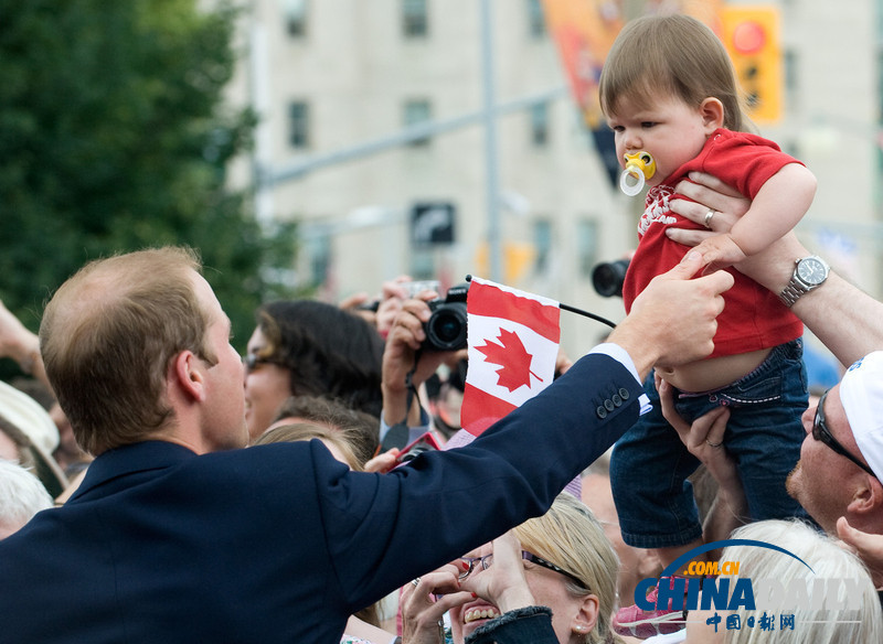 組圖：凱特威廉出席活動樂與兒童互動
