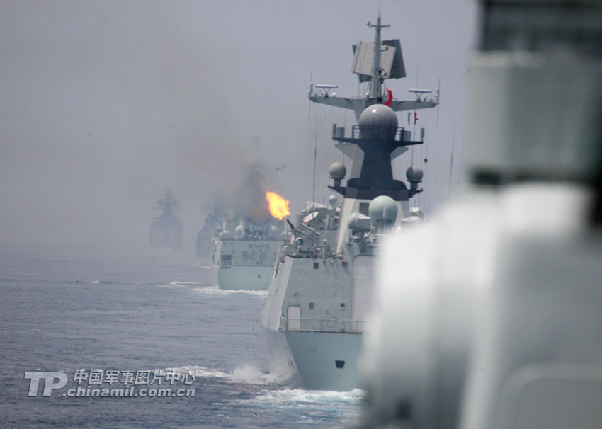 日本防衛省稱中國海軍艦艇首次通過宗谷海峽（組圖）