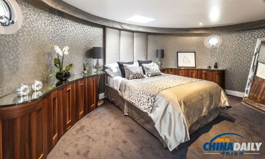 創(chuàng)意無限！舊運(yùn)煤船改造成豪華“漂浮公寓”（組圖）