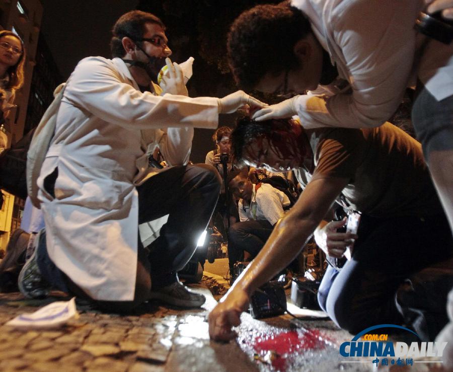 組圖:巴西民眾抗議羅馬教皇來訪 警方動(dòng)用催淚彈發(fā)生沖突