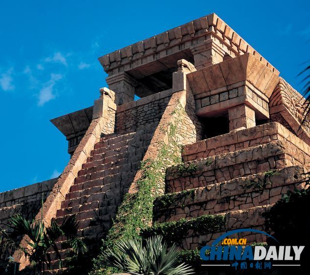 組圖：巴哈馬超酷水滑梯帶來風馳電掣體驗 與鯊魚“同游”