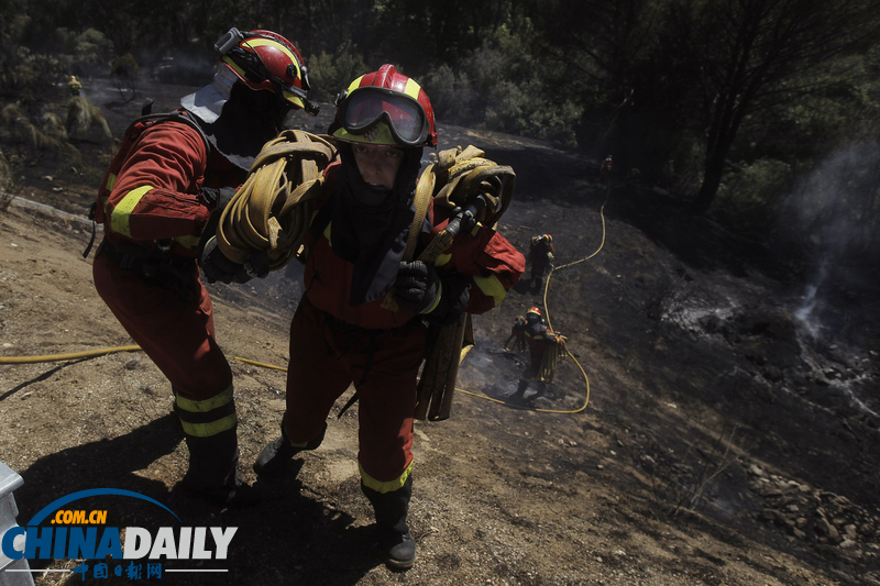 西班牙森林大火蔓延兩天 火勢(shì)失控（高清組圖）