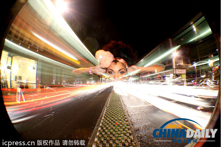 沉浸夢(mèng)幻光影世界 英國(guó)廢棄建筑獲新生