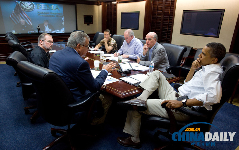 盤點政界名人小動作 挖鼻屎蹺二郎腿樣樣有（組圖）