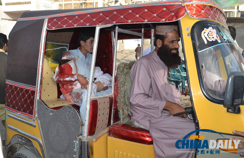 巴基斯坦清真寺槍擊事件致至少10死27傷（圖）