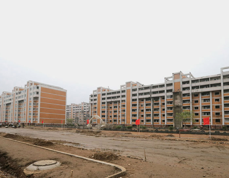 金正恩視察在建住宅事無巨細 親自體驗床具