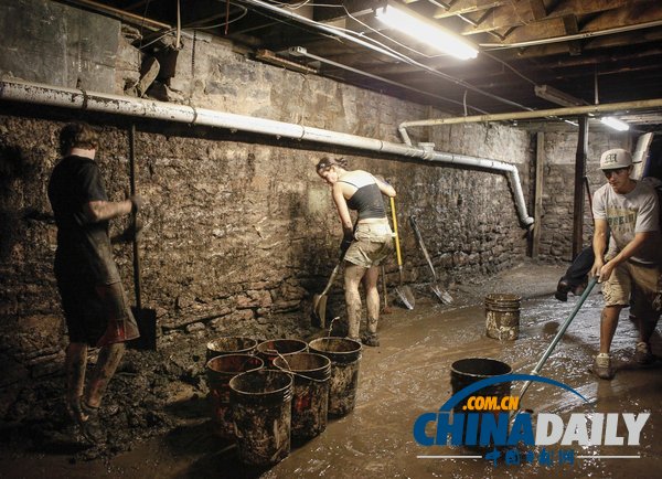 美國多地因暴雨發(fā)出洪水警報(bào) 已致1死3失蹤（圖）