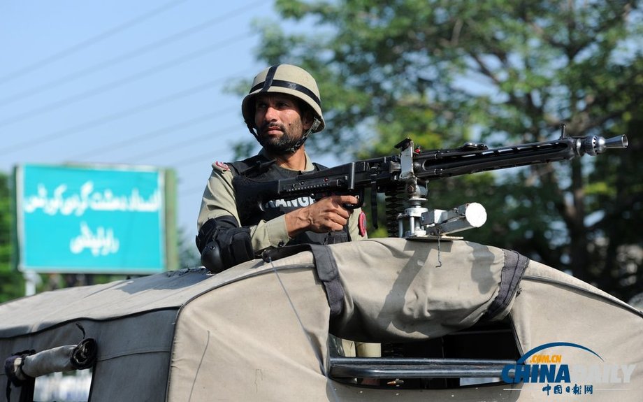 穆沙拉夫被控謀殺今日出庭受審 大批軍警護送（高清組圖）