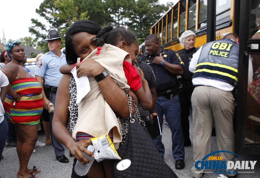 美國一小學(xué)發(fā)生槍擊案 秘書一度被綁架學(xué)生有驚無險