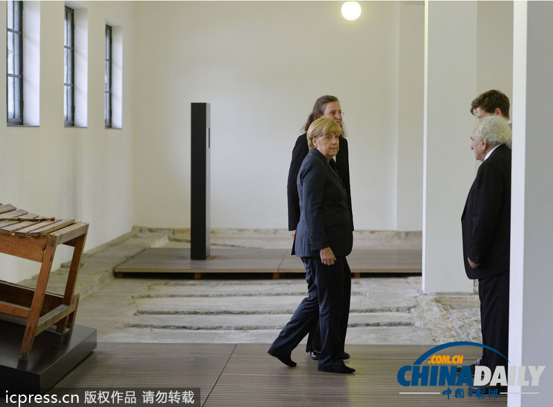 默克爾造訪納粹集中營 系在任德總理首次訪問