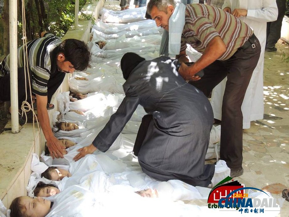 敘反對派稱政府毒氣彈轟炸致1300人死亡 包括婦女和兒童（圖）