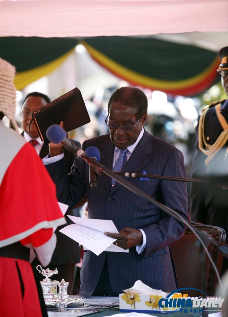 89歲穆加貝宣誓就任津巴布韋總統 已執政33年（組圖）