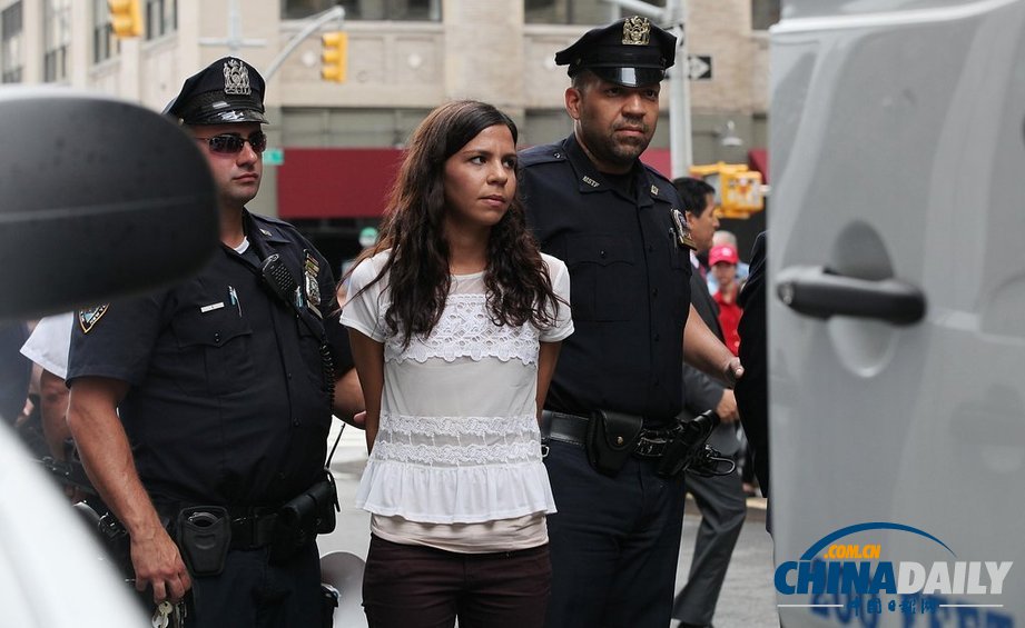 美國紐約示威者呼吁進行移民改革 遭警察逮捕（組圖）