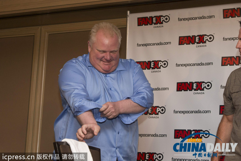 腕力大戰 加拿大胖市長扳倒美國摔跤天王（組圖）