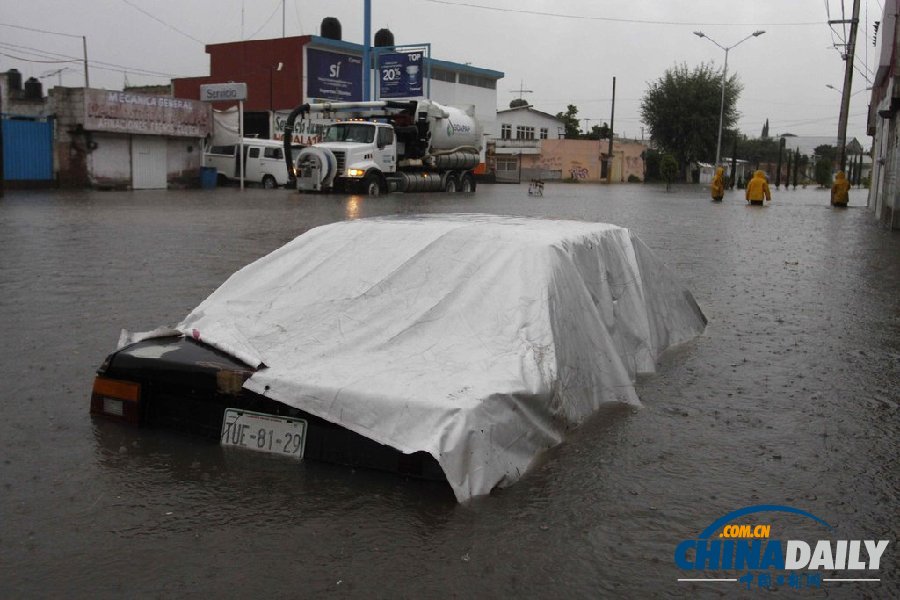 熱帶風暴登陸墨西哥致至少13死（高清大圖）