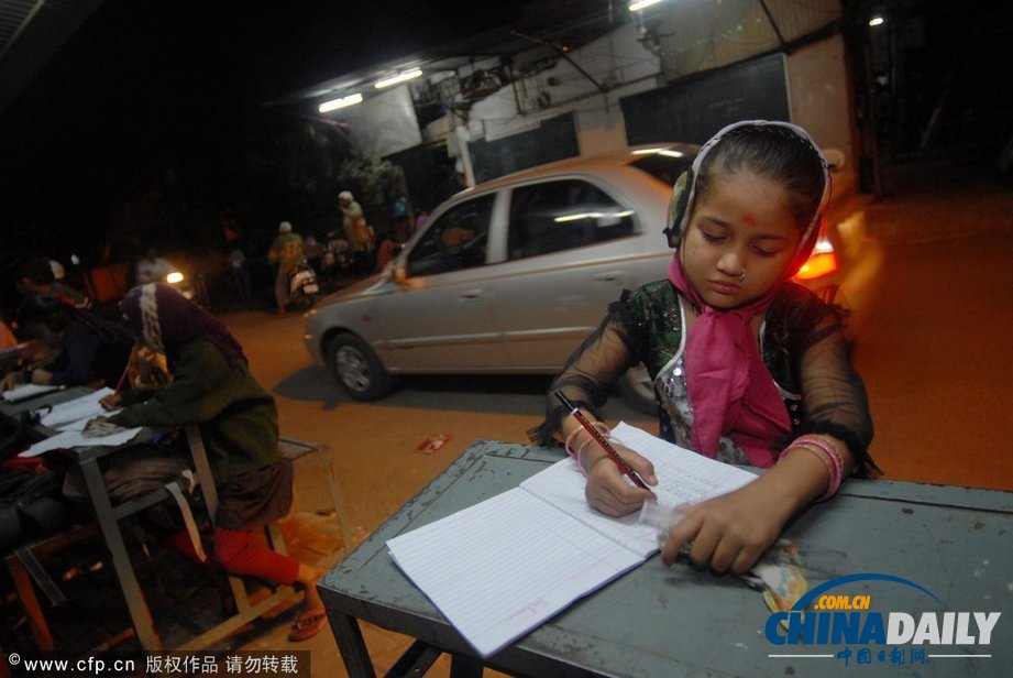 廢墟、馬路 上學之夢如此美好如此奢侈(組圖)