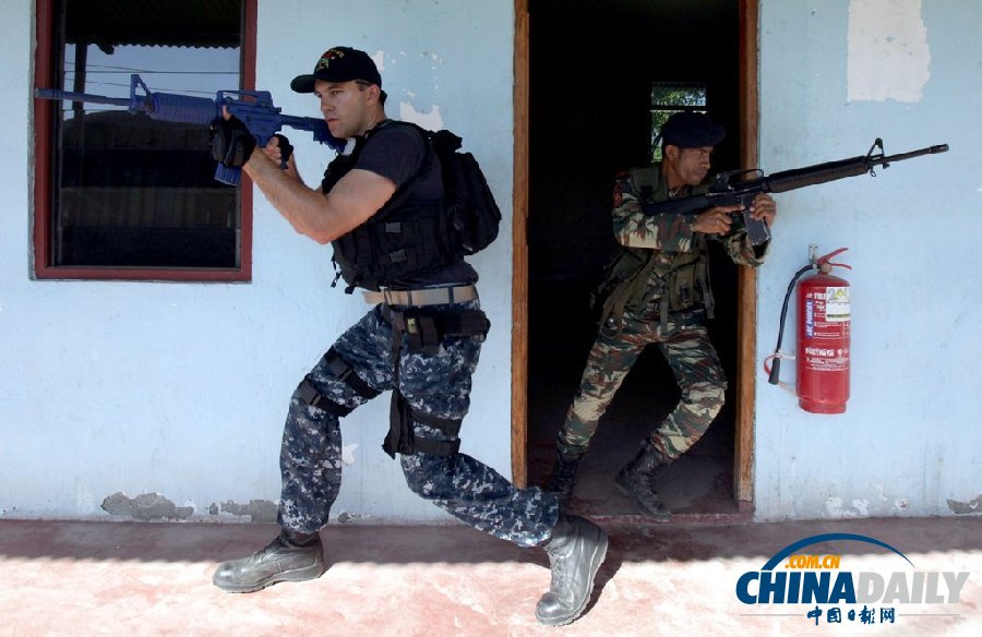 美國與東帝汶舉行聯(lián)合軍事演習(xí)（組圖）