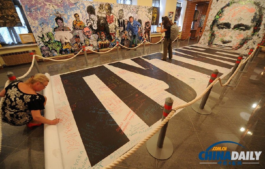 俄一繪畫博物館被封 普京畫像被夸張歪曲（組圖）