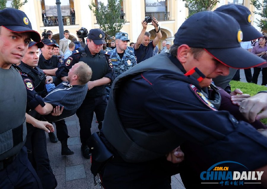 俄圣彼得堡反G20峰會示威 大罵普京奧巴馬（組圖）