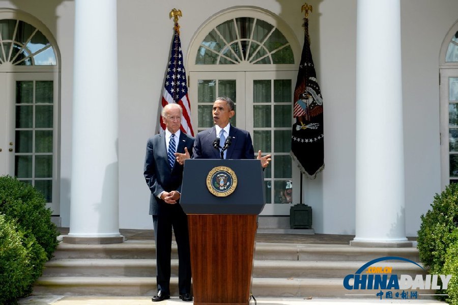 奧巴馬稱確定將對(duì)敘動(dòng)武 豪氣踩桌拜登淡定（組圖）