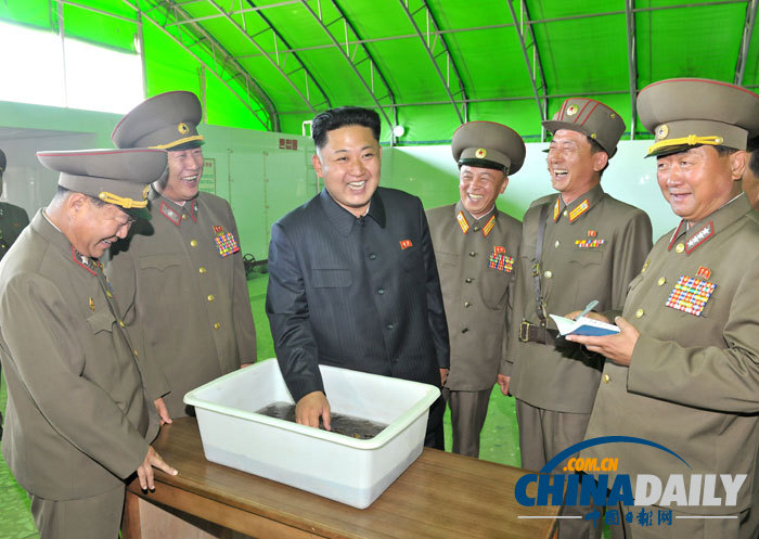 金正恩視察養魚場 要求大量生產鱘魚等供應國際市場(組圖)