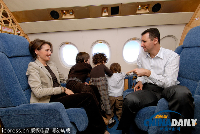 敘第一夫人在社交網站發布最新照片 與大學生暢談