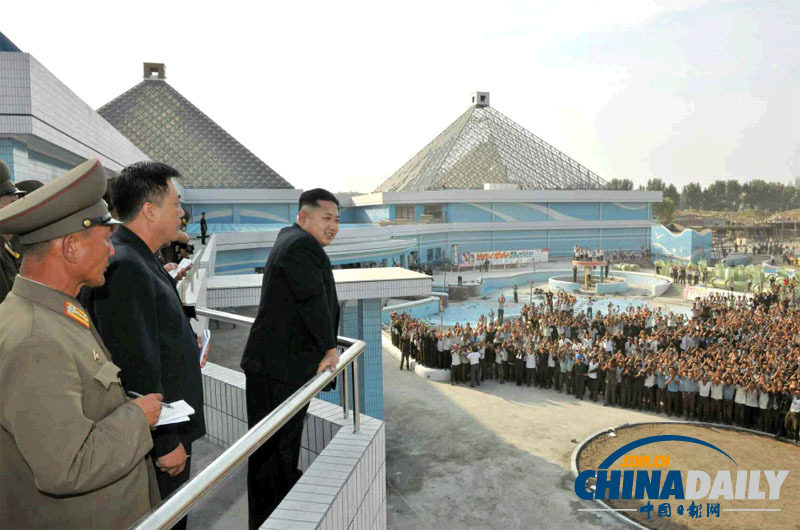 金正恩視察戲水場(chǎng)工地 贊揚(yáng)人民軍可創(chuàng)造奇跡(圖)