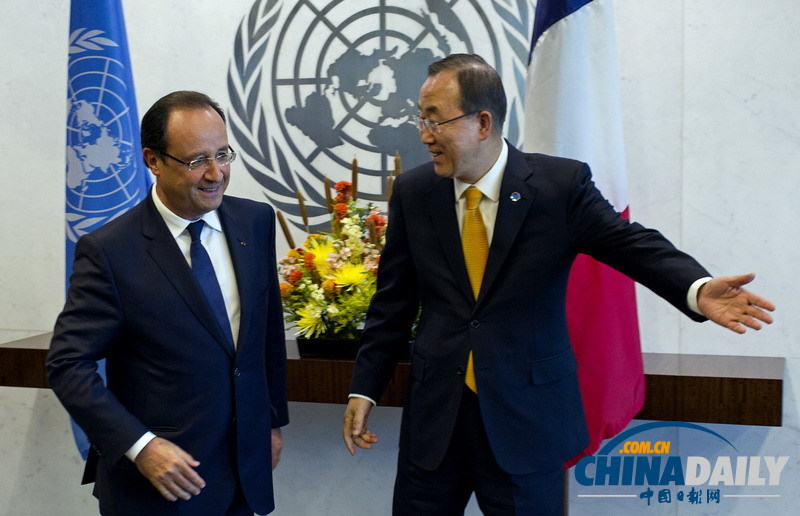 法總統(tǒng)奧朗德“歪脖”會(huì)見(jiàn)潘基文