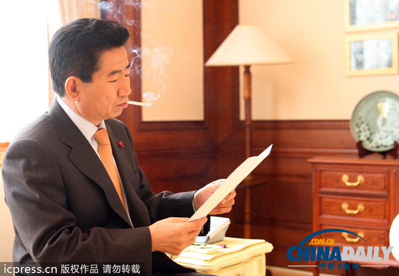 奧巴馬戒煙只因怕老婆 盤點那些煙不離手的政要