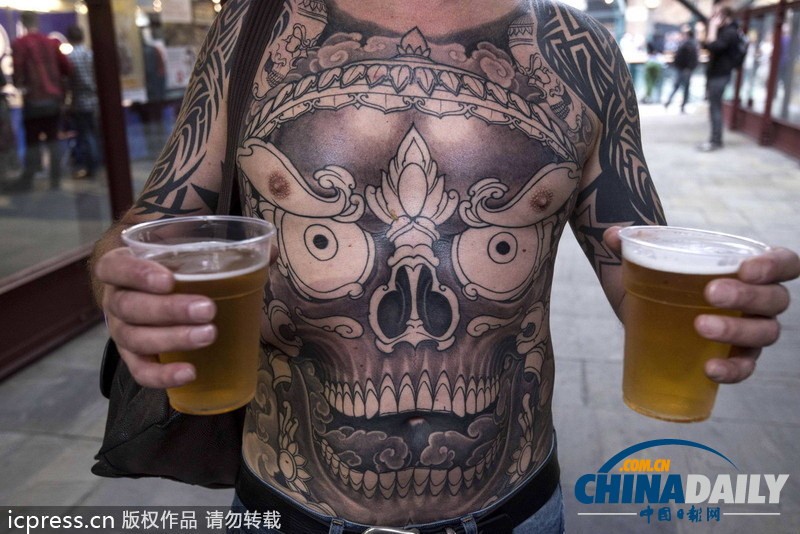 英國(guó)舉辦國(guó)際紋身大會(huì) 另類藝術(shù)令人瞠目