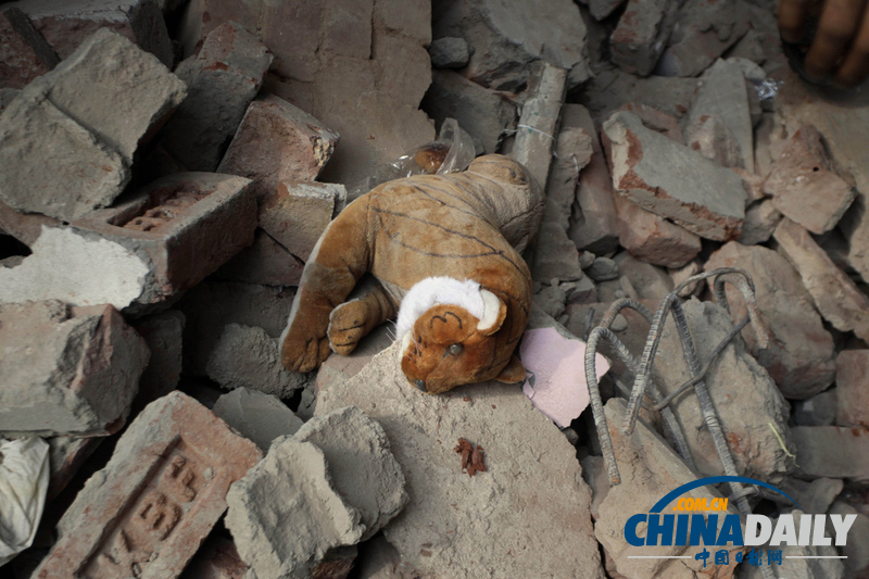 印度首都一居民樓倒塌 致至少2人死亡（組圖）