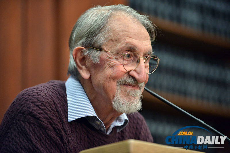 2013諾貝爾化學獎揭曉 三名得主均為雙重國籍（組圖）