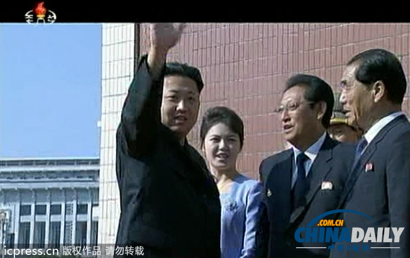 朝鮮勞動黨成立68周年 金正恩攜夫人看演出興趣濃（圖）