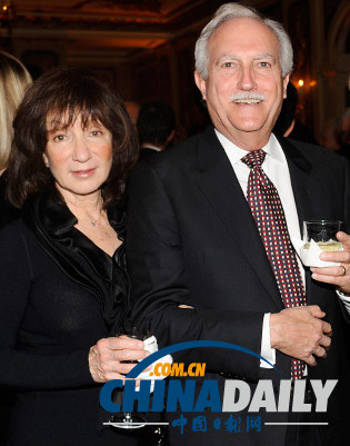 亞馬遜創(chuàng)始人生父去年得知兒子身份 早年放棄監(jiān)護(hù)權(quán)