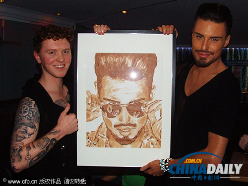 英國23歲藝術家用化妝品打造明星畫像 惟妙惟肖（組圖）