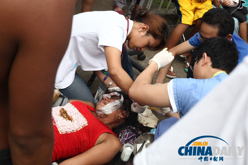 菲律賓災區眾生相 在災難中仍堅守希望