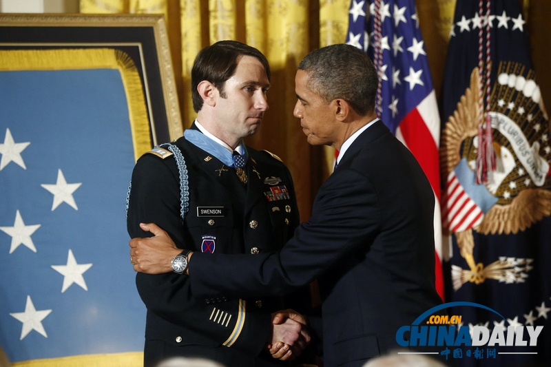 奧巴馬授予阿富汗戰(zhàn)爭退役軍官國家最高勛章（高清組圖）