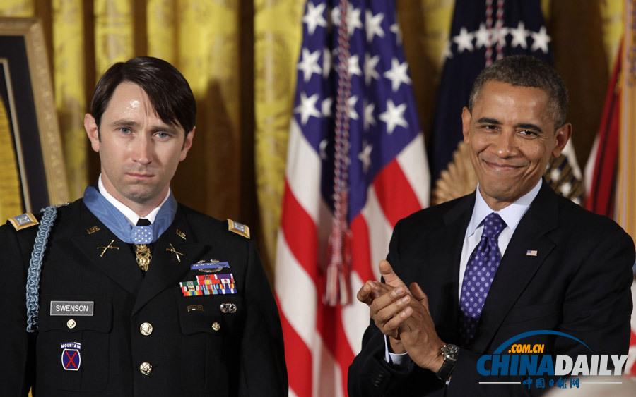 奧巴馬授予阿富汗戰(zhàn)爭(zhēng)退役軍官國(guó)家最高勛章（高清組圖）